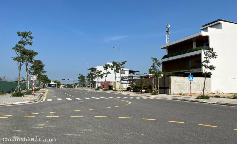 Tôi cần bán lô đất đối diện bệnh viện đa khoa Vĩnh Đức, sát siêu thị Go Điện Bàn