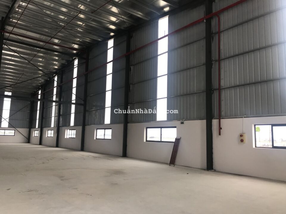 Cho thuê nhà xưởng KCN Đại Đồng, DT 2700m2, vào được ngay, giá chỉ 2,7$/m2