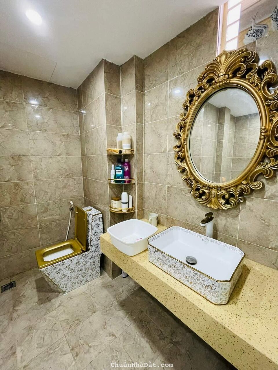  Bán gấp nhà Nghi Tàm 52m - 3 tầng - mặt tiền 5m - ô tô vào nhà - giá 3.5 tỷ