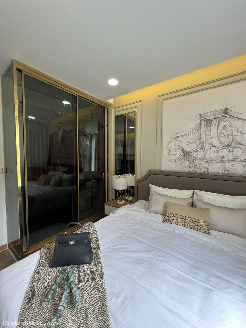 Bán căn hộ 42m2 Grand Mark Nha Trang, tầng 16, nội thất cơ bản với giá 1 tỷ 400 triệu