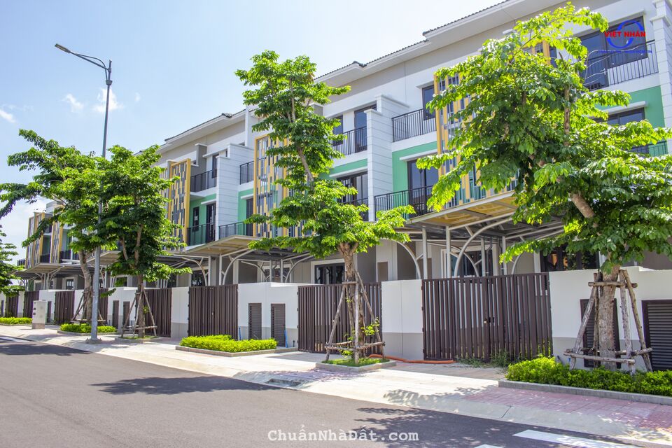 Bán nhanh căn 3 Tầng view công viên Suncasa - Vsip II. LH 0868 187927