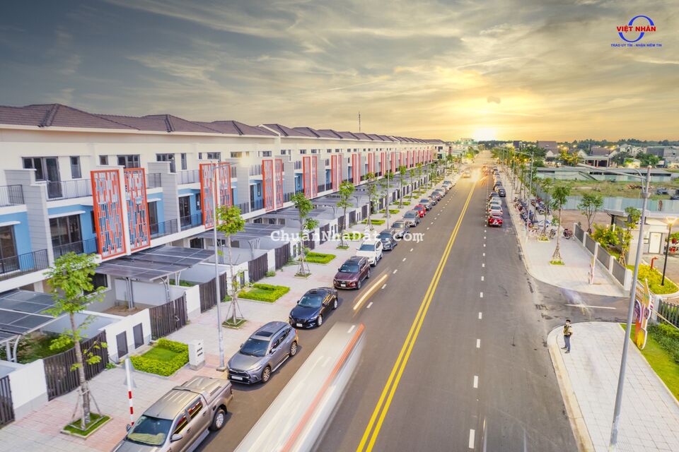 Nhà 3 Tầng/157m2 Suncasa Central VSIP II giá ưu đãi - HĐ thuê 17tr/tháng