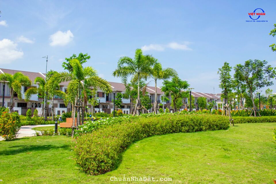 Bán lỗ thu hồi vốn căn 2 ngay khu đô thị Vsip, trung tâm Vsip 2. NH Hỗ trợ 70%. Bán lỗ thu hồi vốn căn 2 ngay khu đô thị Vsip, trung tâm Vsip 2. NH Hỗ trợ 70%.