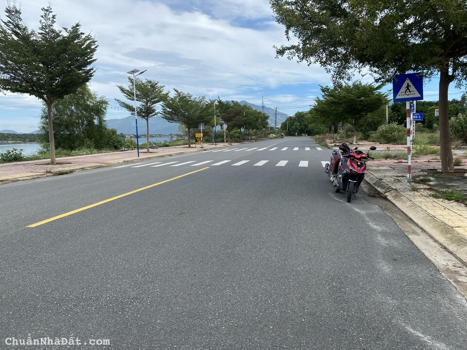 Tái Định Cư K8 - đường D2 đẹp- An toàn Tái Định Cư K8 - đường D2 đẹp- An toàn