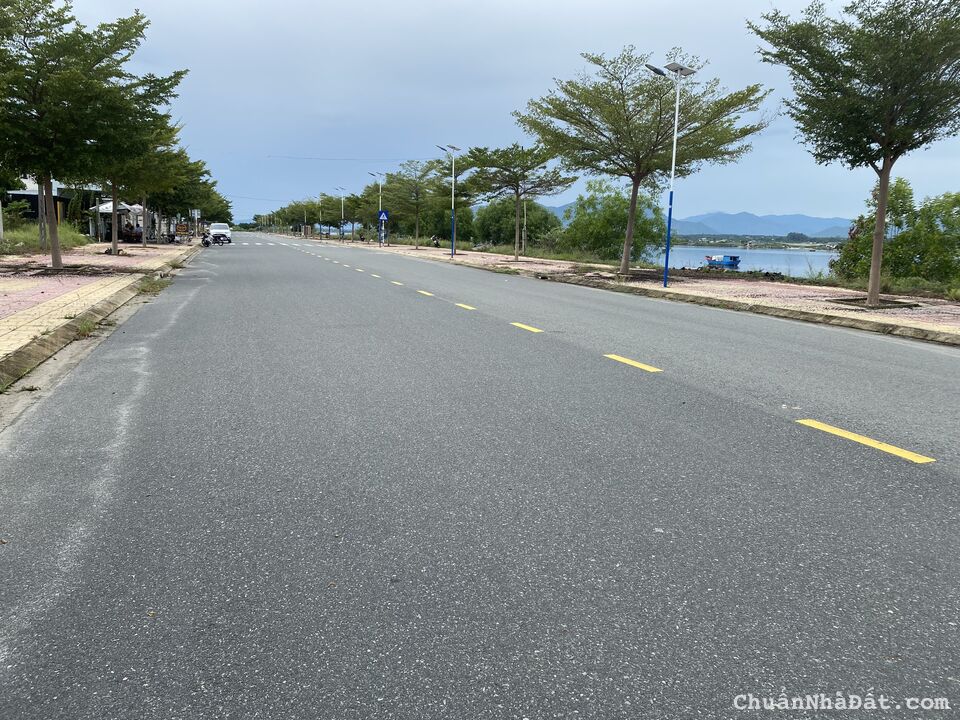 Tái Định Cư K8 - đường D2 đẹp- An toàn Tái Định Cư K8 - đường D2 đẹp- An toàn