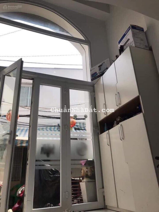 Bán nhà đường Đề Thám hướng Đông Nam, kiến trúc Tân cổ điển hiện đại, full nội thất giá cực rẻ!!