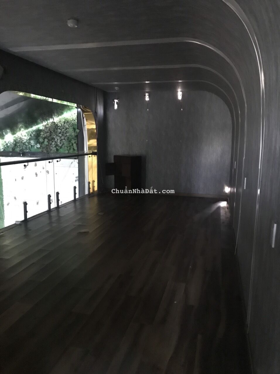 Cho thuê nhà MT Võ Văn Kiệt. Ngang lớn 8m. Giá: 120 tr/th. Gọi em để nhận giá cực shock Cho thuê nhà MT Võ Văn Kiệt. Ngang lớn 8m. Giá: 120 tr/th. Gọi em để nhận giá cực shock