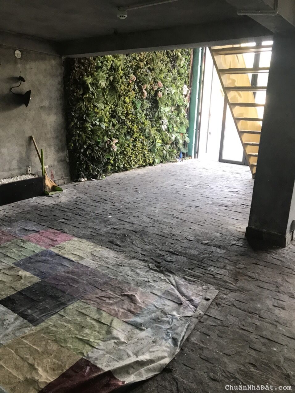 Cho thuê nhà MT Võ Văn Kiệt. Ngang lớn 8m. Giá: 120 tr/th. Gọi em để nhận giá cực shock Cho thuê nhà MT Võ Văn Kiệt. Ngang lớn 8m. Giá: 120 tr/th. Gọi em để nhận giá cực shock