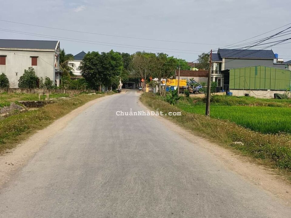 Đất trục xã Quảng Giao gần chợ thuận tiện buôn bán kinh doanh