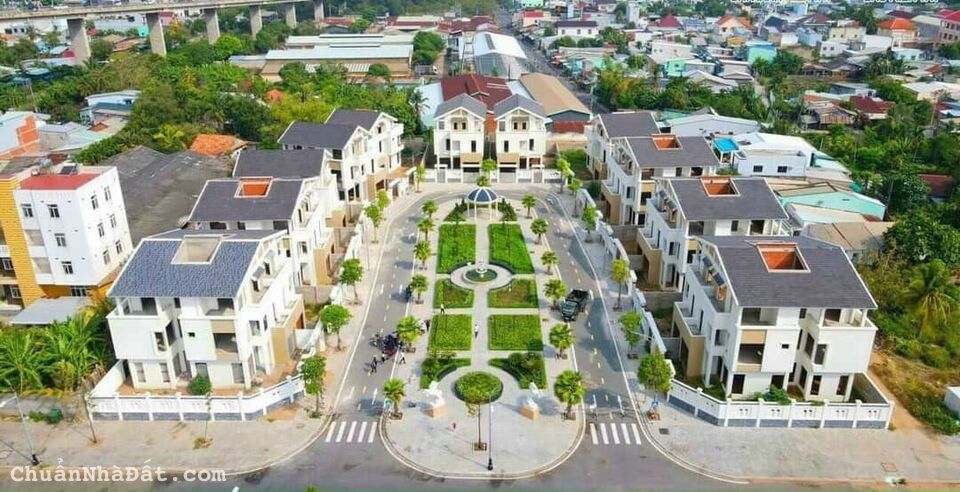BIỆT THỰ CAO CẤP MIỀN TÂY SÔNG NƯỚC NƠI LÍ TƯỞNG AN CƯ NGHỈ DƯỠNG