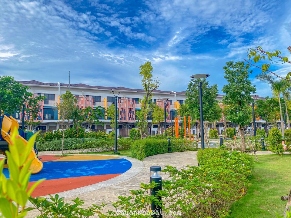 𝗛𝗔̀𝗡𝗚 𝗡𝗚𝗢̣̂𝗣 𝗕𝗔́𝗡 𝗡𝗛𝗔𝗡𝗛  𝗖𝗔̆𝗡 𝗡𝗛𝗔̀ 𝗣𝗛𝗢̂́ Đ𝗢̂́𝗜 𝗗𝗜𝗘̣̂𝗡 𝗖𝗢̂𝗡𝗚 𝗩𝗜𝗘̂𝗡     🚦Vị Trí Vàng : Đối diện công viên , khu vui