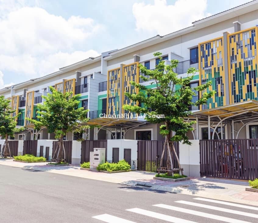 Nhà 3 lầu trung tâm vsip2 Tân Uyên 