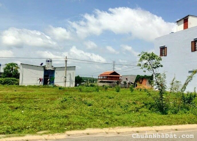 Tôi Chủ Bán Gấp Lô Đất 950m2 Tây Ninh Giá 640tr Thổ Cư Đối Diện Trường,Mặt Tiền Nhựa,SHR,Sát KCN