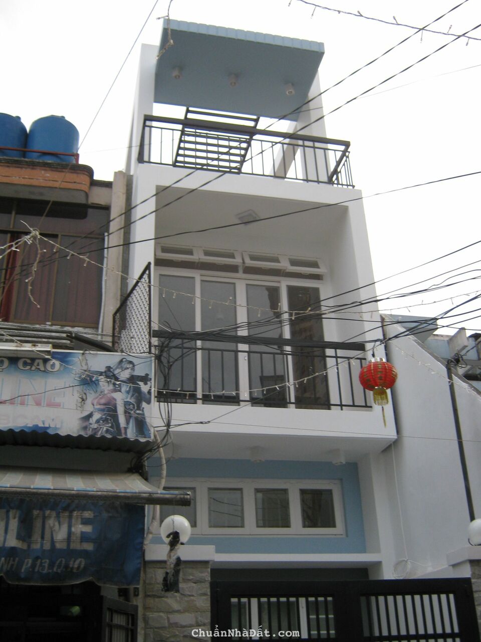 Cần bán nhà đường Huỳnh Văn Bánh , Quận Phú Nhuận, Dt: 8.5x22, Dtcn: 198m2, KC: 3 tầng, HĐT: . 64 T