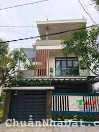 Cần bán nhà đường Nguyễn Trung trực, P.5, Q.Bình Thạnh, Dt: 8.2x18m, Dtcn: 160m2, KC: C4, HĐT: . 23