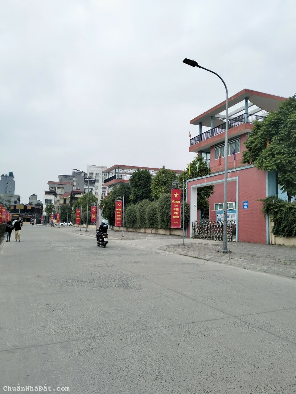 Bán 210m2 đất mặt phố Văn Hội, Bắc Từ Liêm, Ô tô tránh, vỉa hè. Giá 19.2 tỷ