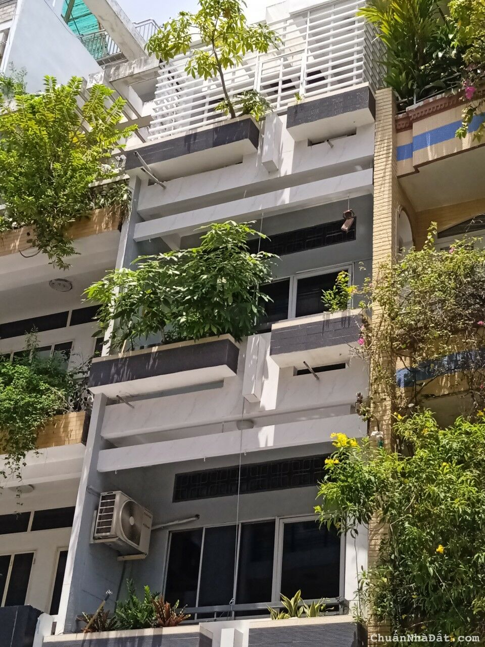 Bán nhà MT Bàn Cờ, P3 Quận 3. Căn duy nhất trên đoạn đường này.