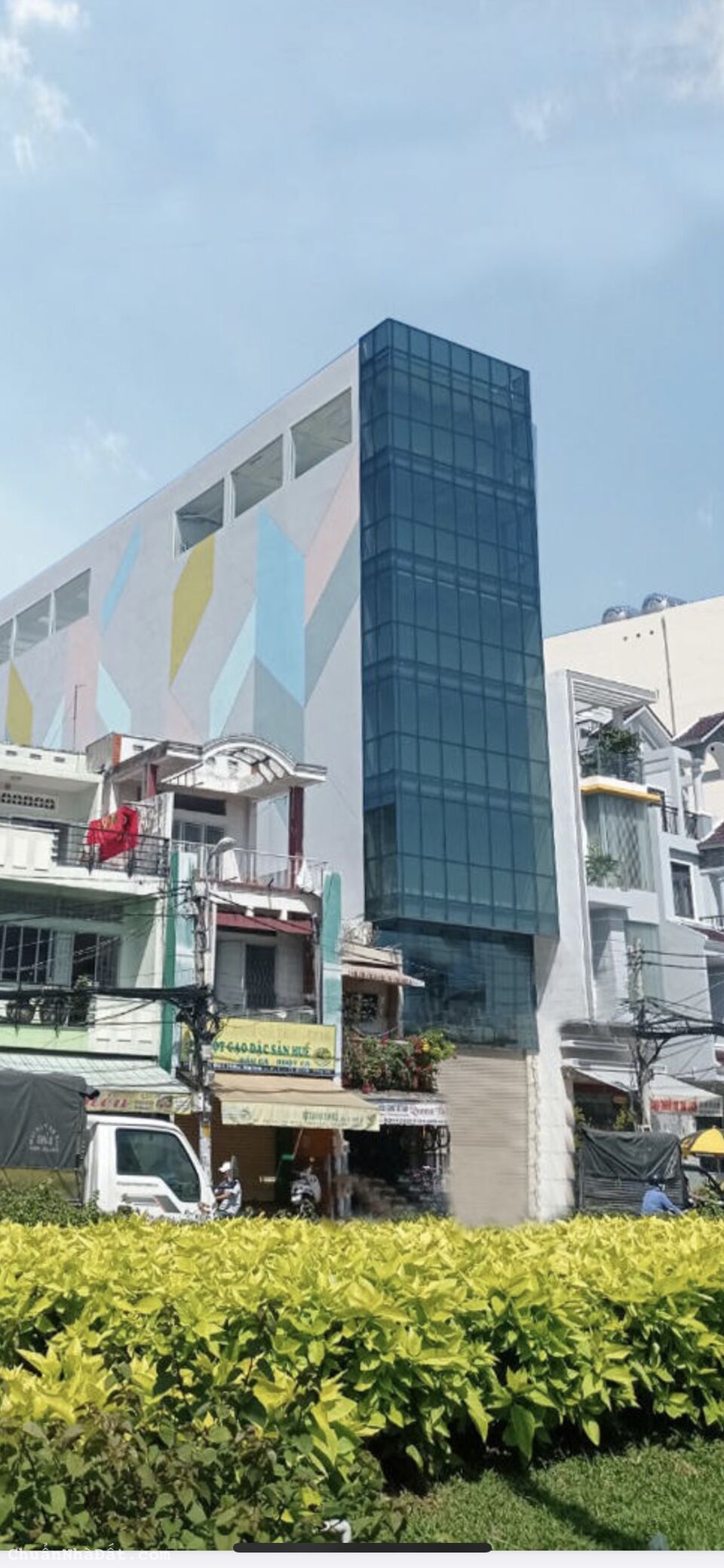 Cho thuê nhà nguyên căn siêu đẹp, 211M2, Hầm 7 lầu, Đường Bùi Hữu Nghĩa, Bình Thạnh