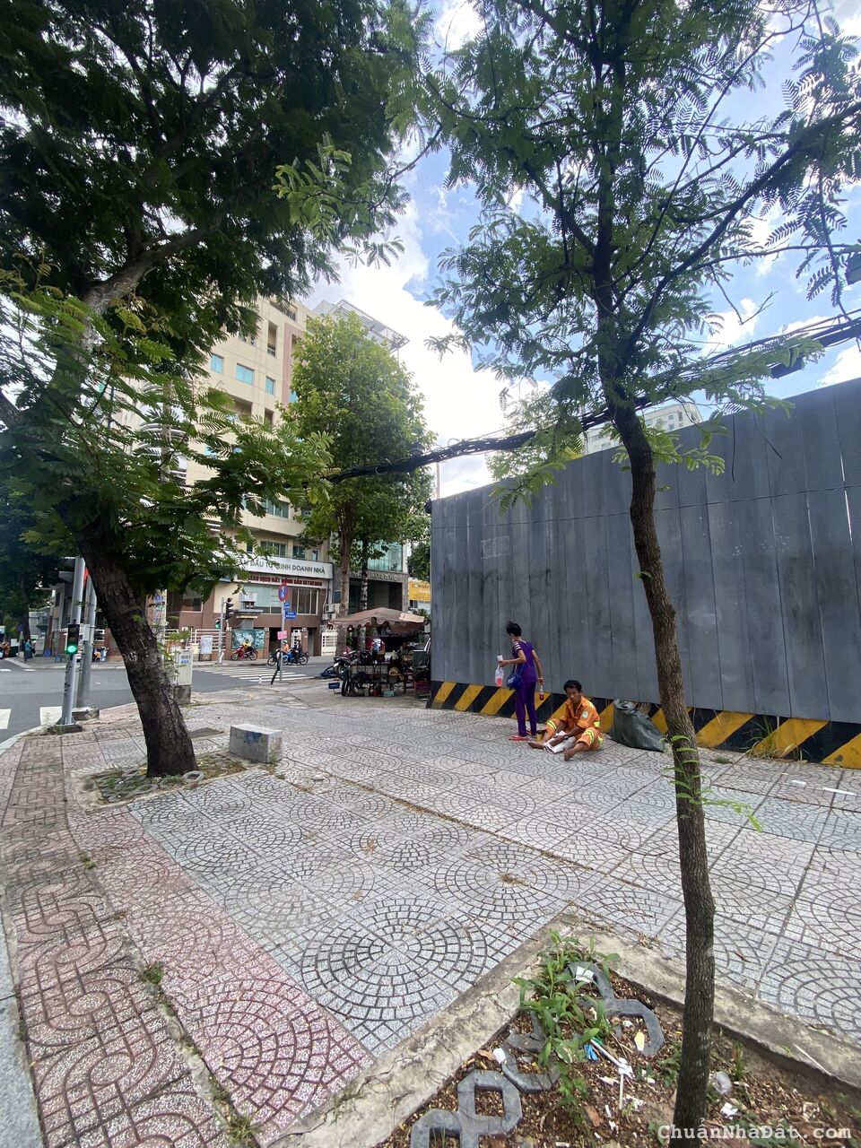 Tôi cần ra gấp lô đất giá 2tỷ350 , DT 85m2, trong KDC Dương Hồng , Bình Hưng , Bình Chánh Tôi cần ra gấp lô đất giá 2tỷ350 , DT 85m2, trong KDC Dương Hồng , Bình Hưng , Bình Chánh