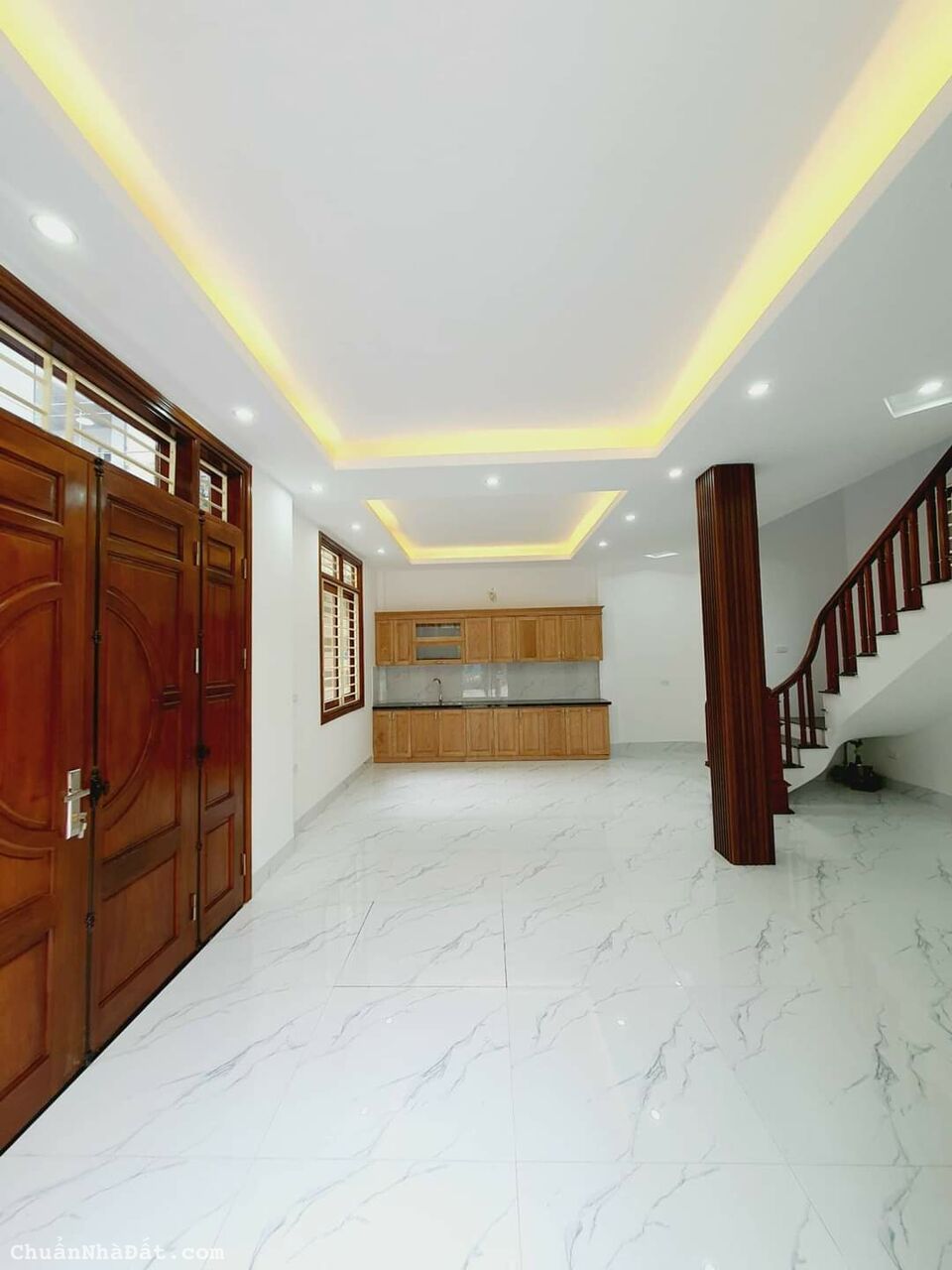 Bán nhà gần Phố Nhổn, Mỹ Đình 3km 60M x 4 Tầng, ô tô đỗ cửa, 3 mặt thoáng, view đẹp