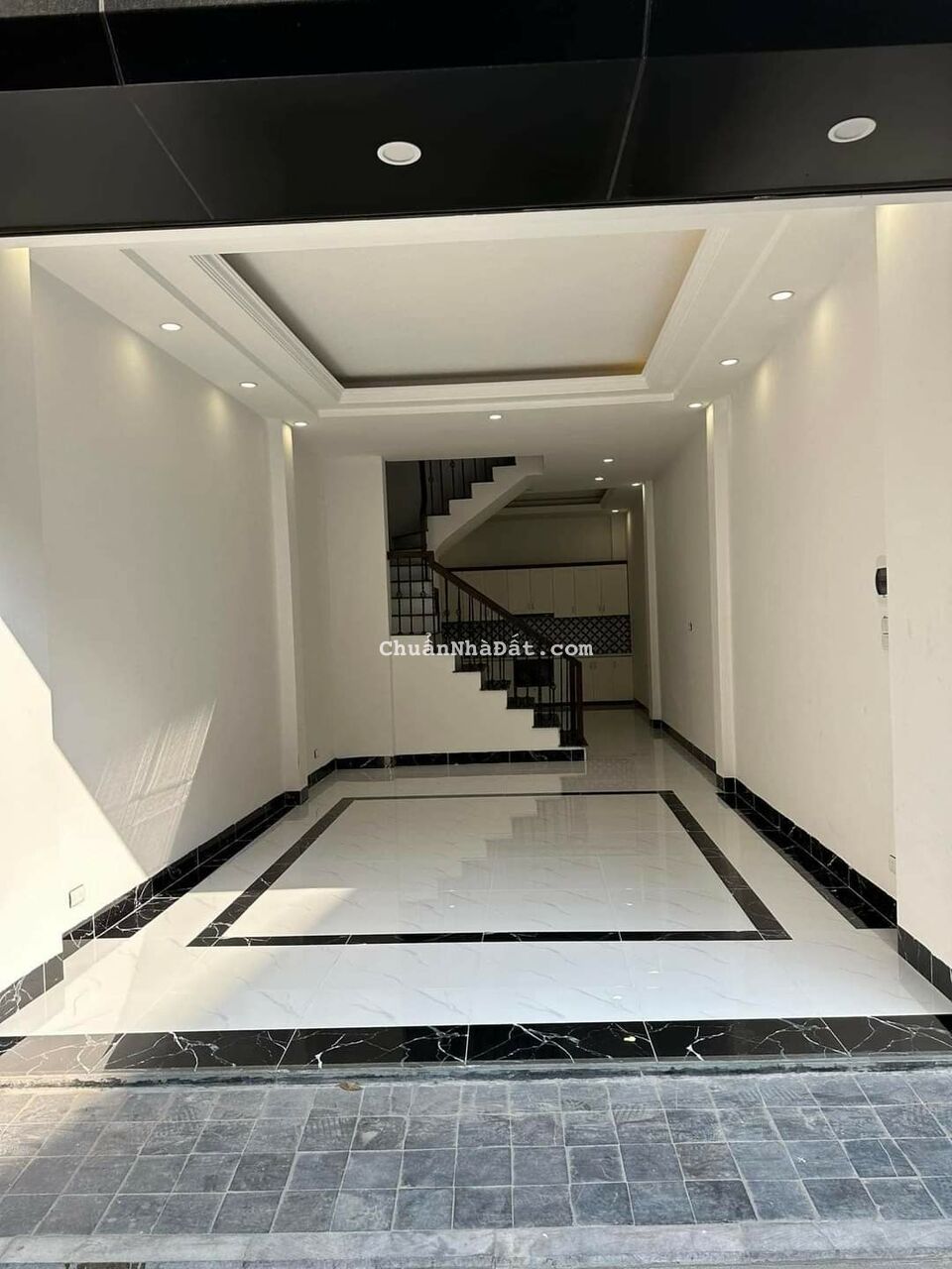 Bán nhà mặt đường Phương  Canh, Nam Từ Liêm 38M, 5 Tầng, kinh doanh, ô tô đỗ cửa, tiện ích tốt