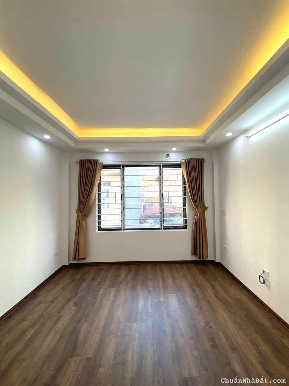 Bàn nhà mặt đường Xuân Phương 35,6M2 xây 5 Tầng,2 mặt thoáng, ôtô đỗ, đầy đủ tiện ích Bàn nhà mặt đường Xuân Phương 35,6M2 xây 5 Tầng,2 mặt thoáng, ôtô đỗ, đầy đủ tiện ích
