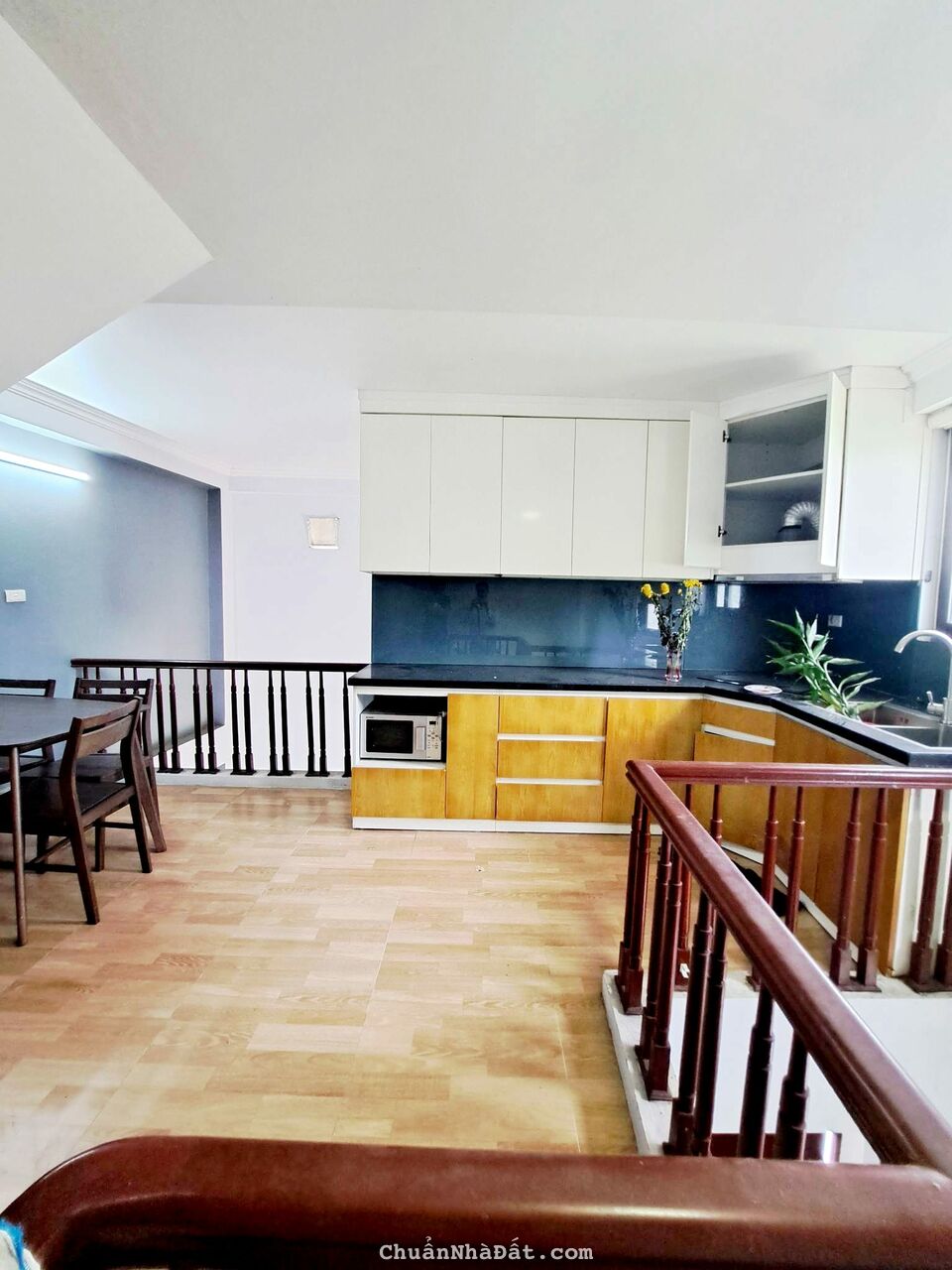 Bán nhà mặt ngõ Đại Mỗ, Nam Từ Liêm 43M 3 Tầng, ô tô đỗ cửa, kinh doanh, 2 mặt thoáng