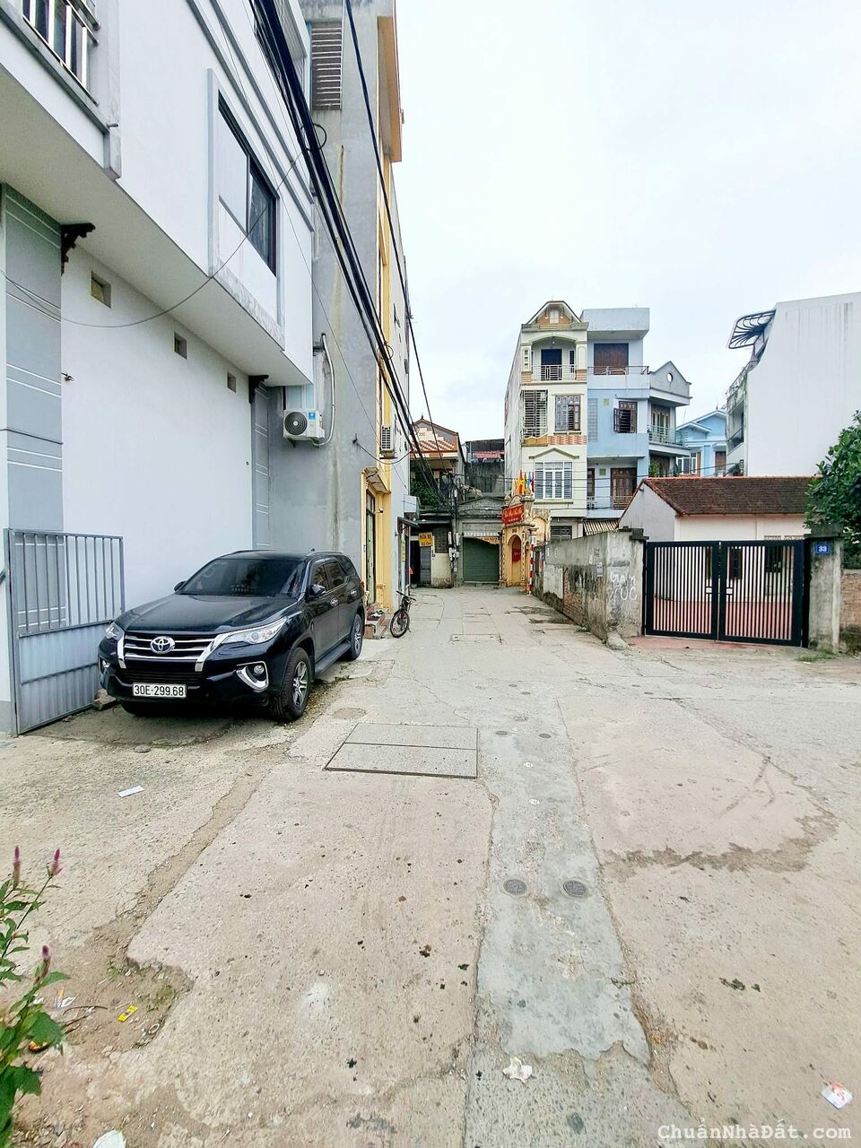 Bán nhà mặt ngõ Đại Mỗ, Nam Từ Liêm 43M 3 Tầng, ô tô đỗ cửa, kinh doanh, 2 mặt thoáng