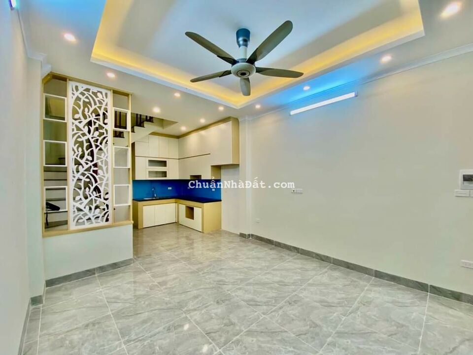 Bán nhà mới Kim Chung gần đường 32, phố Nhổn xây 5 Tầng, 3p ngủ, chỉ 50m ô tô đỗ