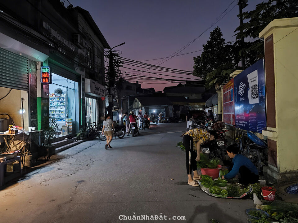 Bán nhà mặt đường Kim Chung, Lai Xá 58M, 3 Tầng, kinh doanh tốt, đường 8m ô tô đỗ - Chính