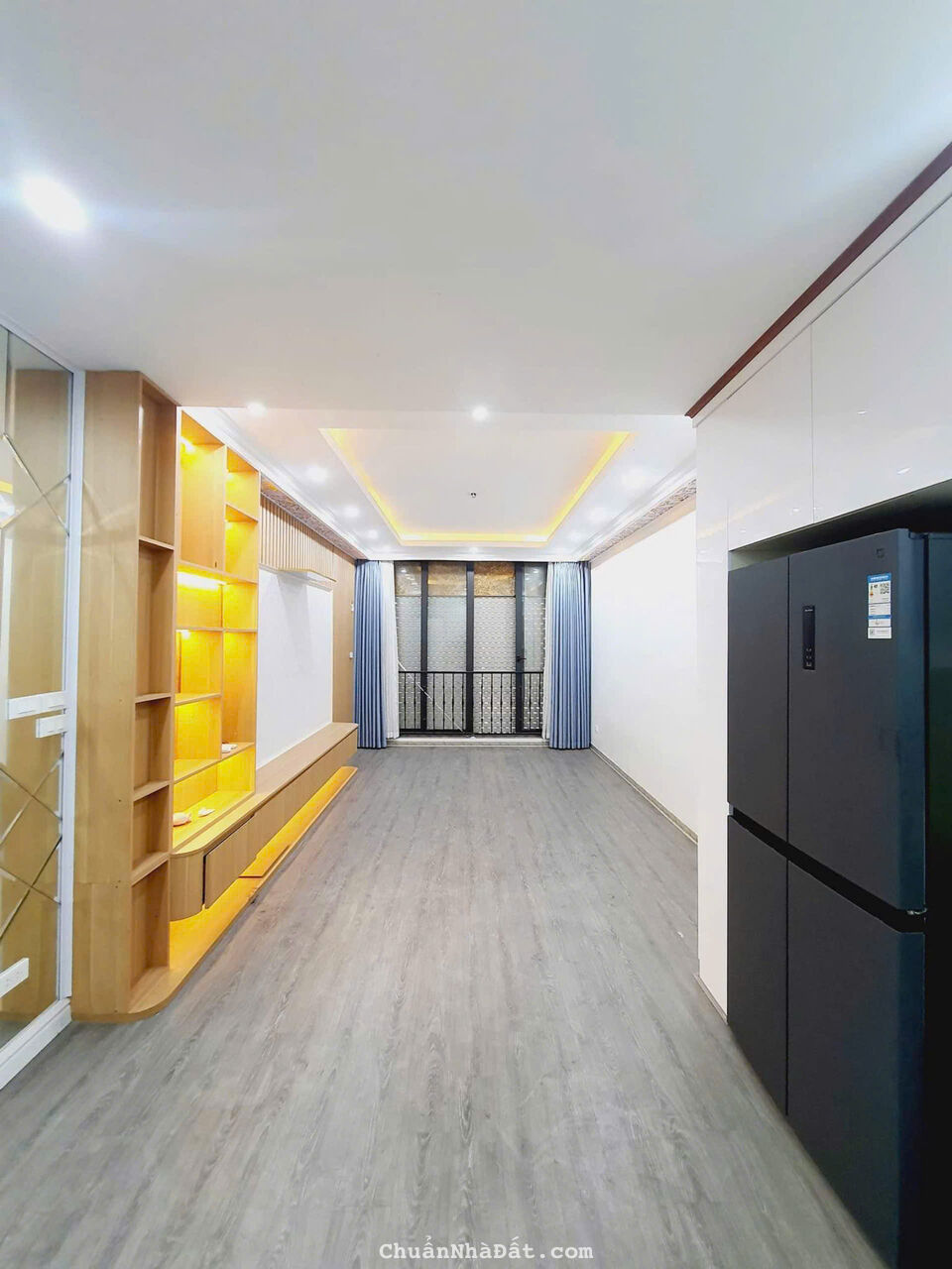 Nhà mặt đường khu đô thị Vân Canh, 6 Tầng, thang máy, kinh doanh, đường rộng 15m giá tốt