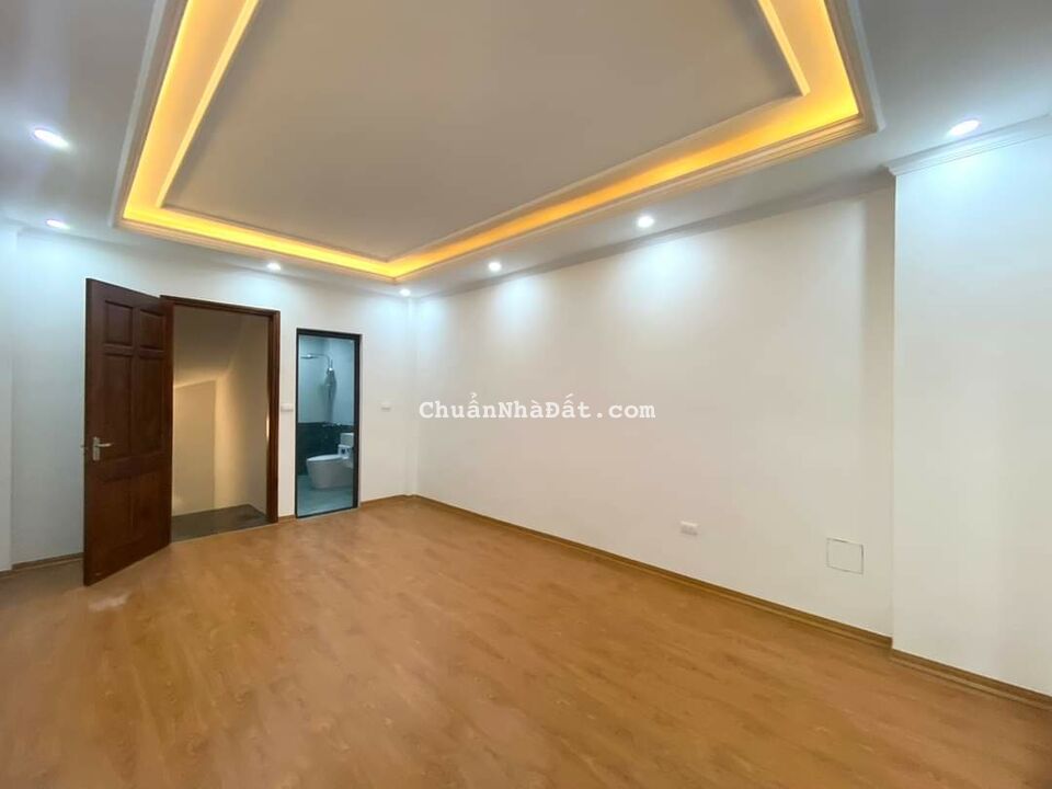 Bán nhà Phương Canh, cuối phố Trịnh Văn Bô 35M 5 Tầng,Nội thất đẹp, ô tô đỗ giá 2.7 tỷ