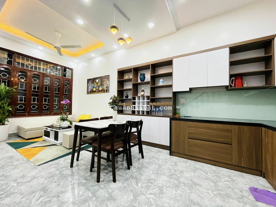 Bán nhà Đê La Thành - Đống Đa DT 30m2 , X5 , chỉ 3.85 tỷ 