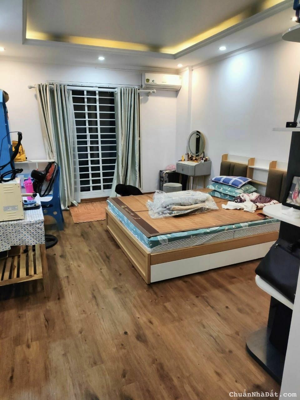 Bán nhà phố Kim Mã DT 35m2, X4 , 4.05 tỷ Nhà mới - 30m ôtô đỗ 