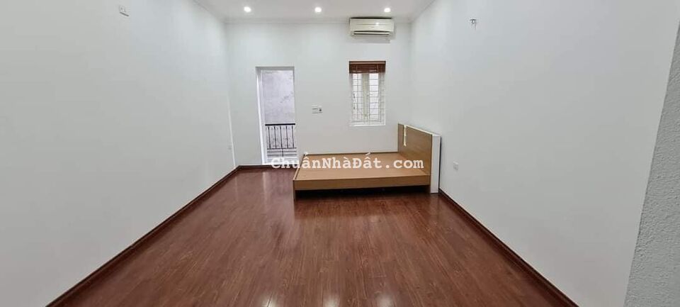 Bán Nhà ngõ 84 Ngọc khánh DT 35m2 , X4 , Chỉ 4.05 tỷ - 50m ôtô đỗ