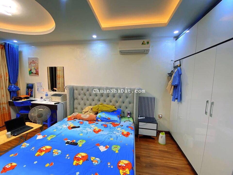 Nhà đẹp ở ngay ngõ 112 Ngọc khánh DT 38m2 , X4 , chỉ nhỉnh 4.05 tỷ 