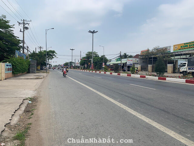 Lô đất mặt tiền QL1A cách biển 1km diện tích 116m2 thổ cư. Sổ hồng Lô đất mặt tiền QL1A cách biển 1km diện tích 116m2 thổ cư. Sổ hồng