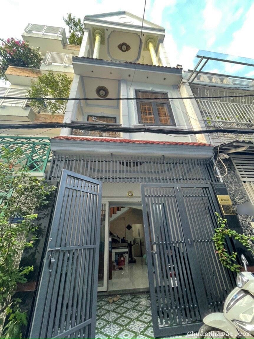 Nhà bán, Nguyễn Đình Chính, 4 x 12m, 2 lầu, chỉ 6.2 tỷ, Phú Nhuận