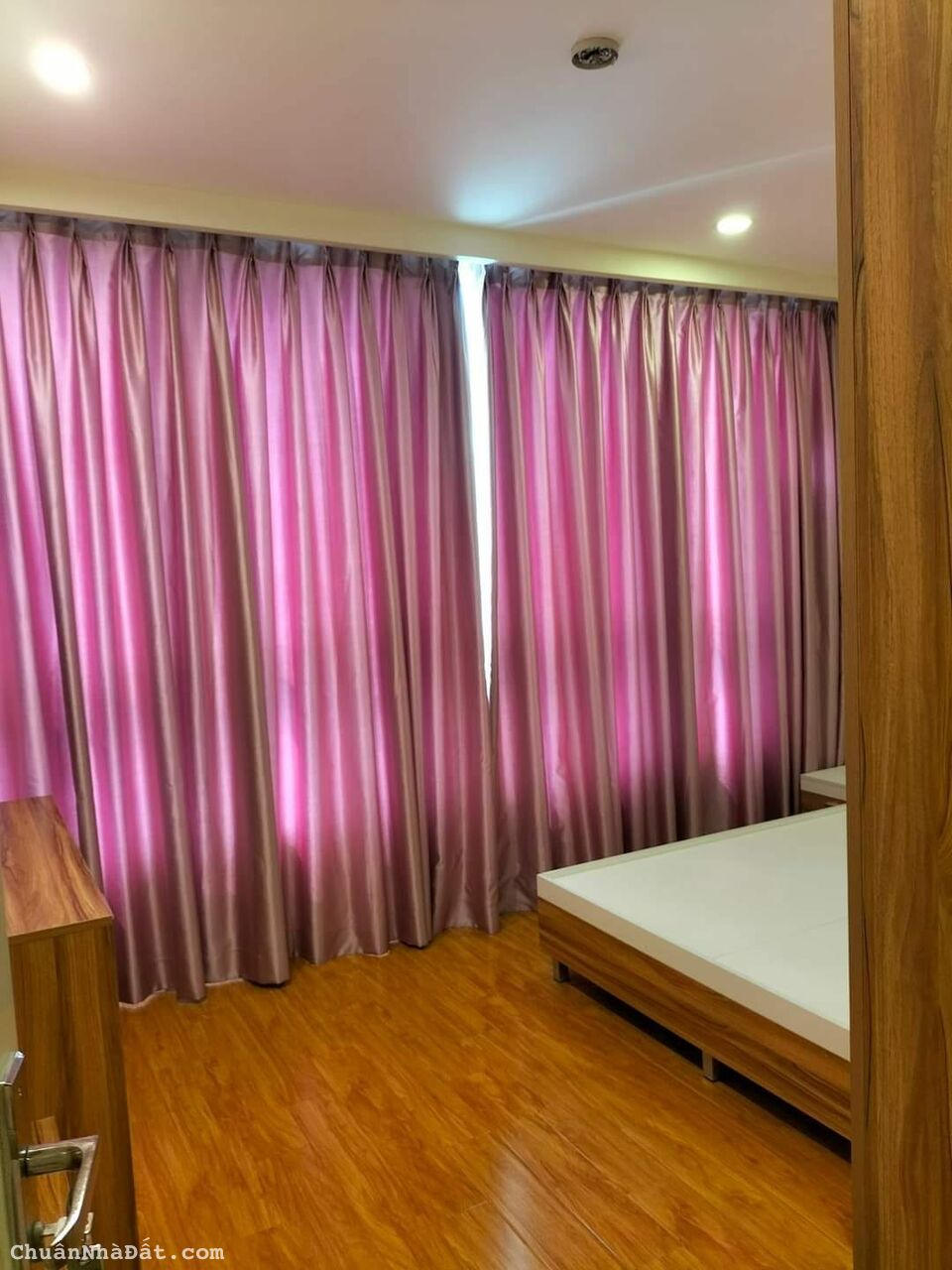 CỰC CHẤT ! Bán chung cư Number One Phạm Hùng 91m 2PN giá 3.5 ty tặng nội thất view thoáng đại lộ 0817222333