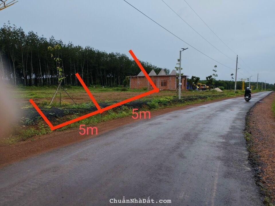 Đất nền giá rẻ bán tại trung tâm lớn của Bình Phước.