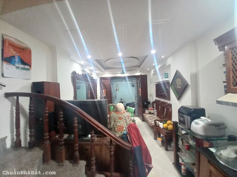 Bán Nhà Nguyễn Chính, Hoàng Mai. 38m, 4T, 3.5m, 3.15 tỷ. Trung tâm tiện ích, gần phố.