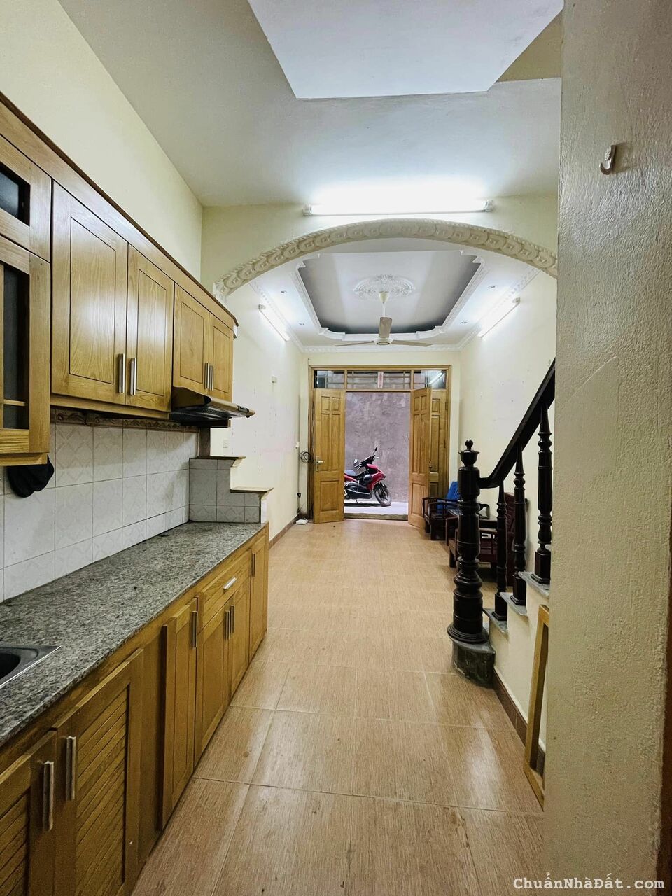 Bán nhà Tân Mai, Hoàng Mai, 4 tầng, 2.7 tỷ. lô góc, gần oto, thông trương định, giáp bát