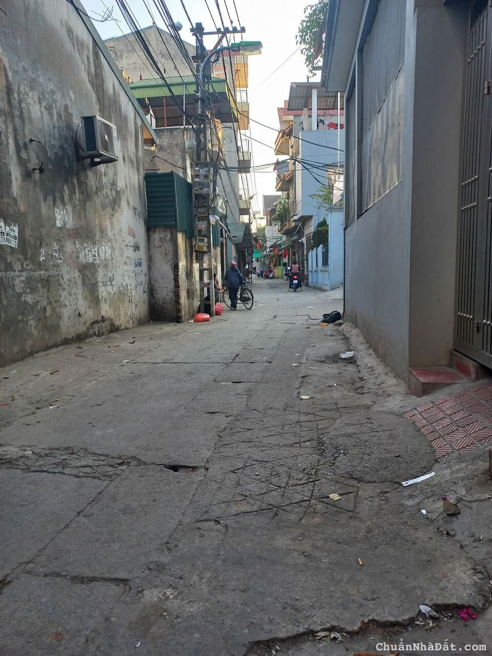 Bán Đất Ngọc Hồi, Thanh Trì. 42m2, 3.8m, 1.95 tỷ có tl. Oto đỗ, kinh danh, tiện ích nhiều Bán Đất Ngọc Hồi, Thanh Trì. 42m2, 3.8m, 1.95 tỷ có tl. Oto đỗ, kinh danh, tiện ích nhiều