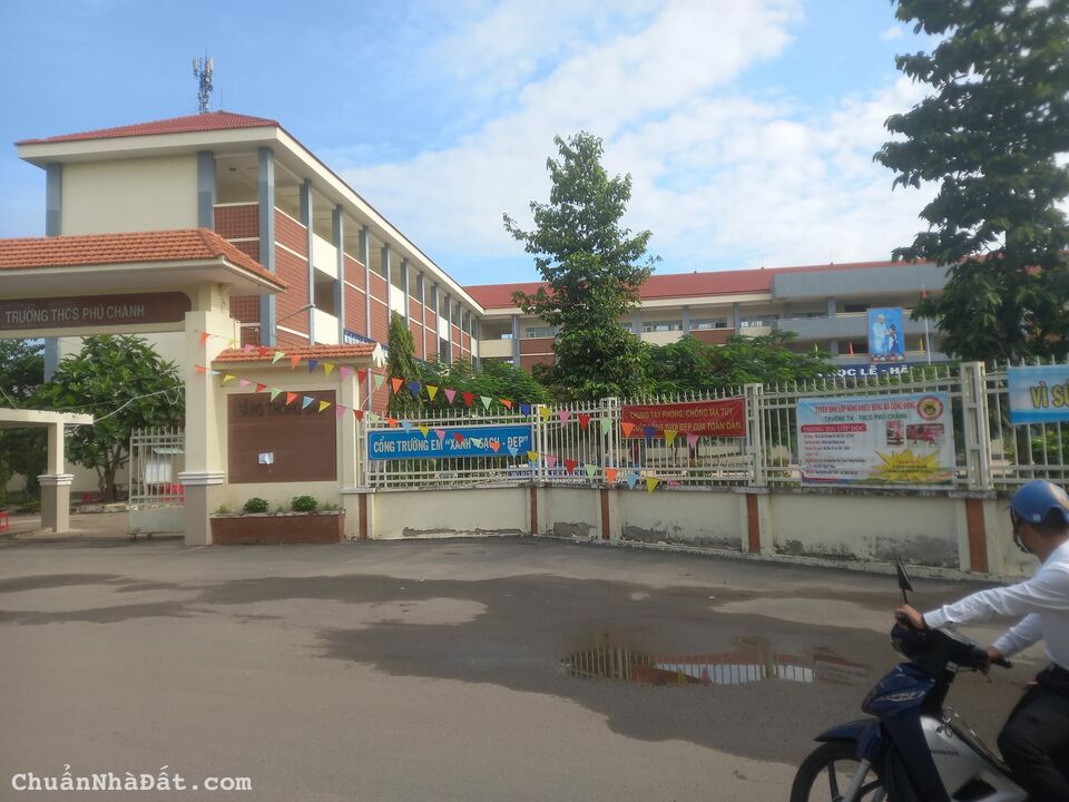 bán nhà mặt tiền ngay trên đường huỳnh văn lũy, TPM- bình dương