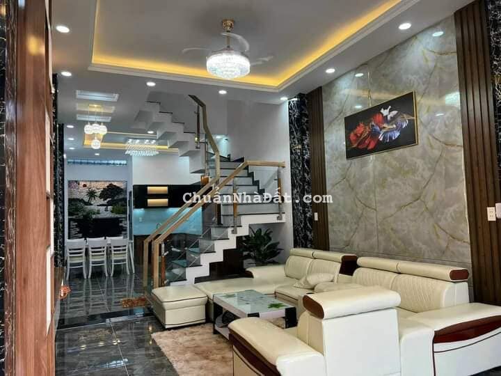 Bán gấp nhà ngay trung tâm hành chính thành phố mới bình dương