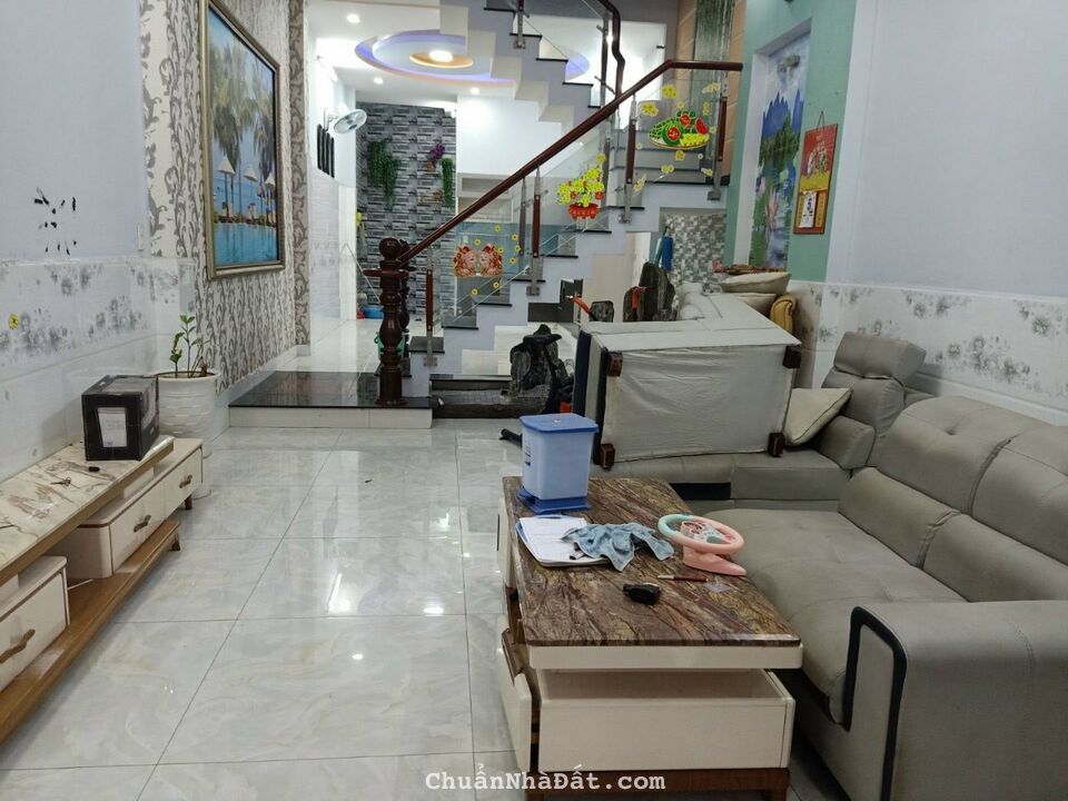 Tôi vay ngân hàng cần bán gấp nhà Phạm Văn Chiêu, Phường 14, Dt: 4x15m đúc 3 tấm. Giá 6.5 tỷ. Tôi vay ngân hàng cần bán gấp nhà Phạm Văn Chiêu, Phường 14, Dt: 4x15m đúc 3 tấm. Giá 6.5 tỷ.