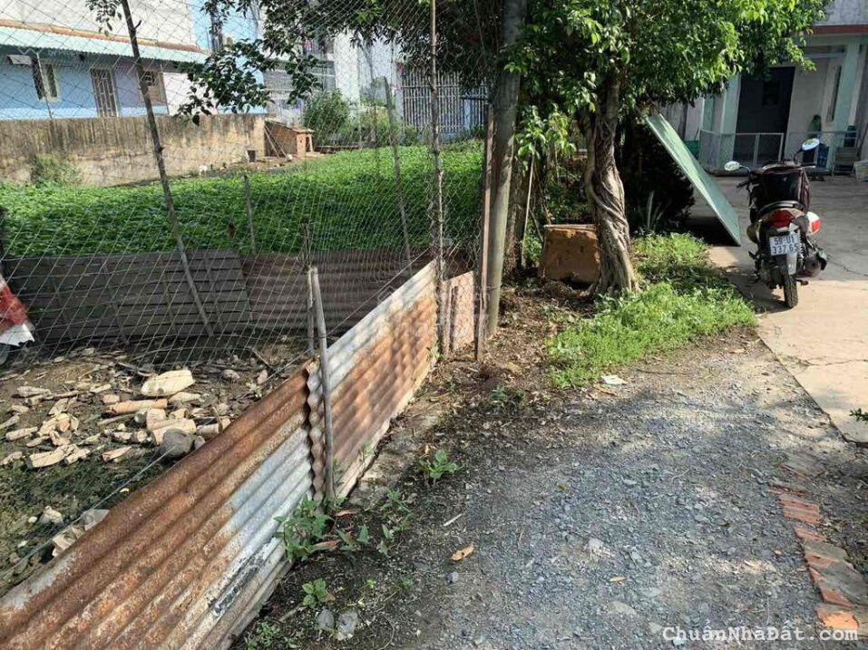 Cô chú đi nước ngoài nền bán lại nền đất 103m2 cách chợ Bình Chánh 850m, sổ riêng