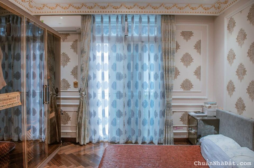 Cần bán nhanh biệt thự Chateau Phú Mỹ Hưng, Q7, giá tốt nhất, nội thất cao cấp