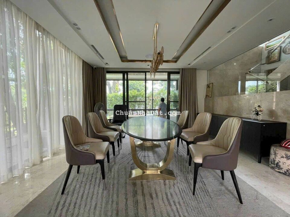 Cần bán biệt thự VÍP đẹp nhất Phú Gia Phú Mỹ Hưng, Quận 7