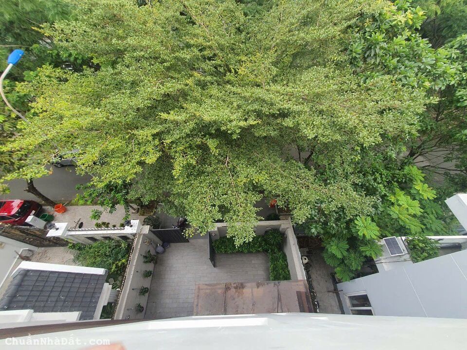 Bán biệt thự mặt tiền đường lớn khu dân cư Tấn Trường, Phú Thuận, Quận 7.